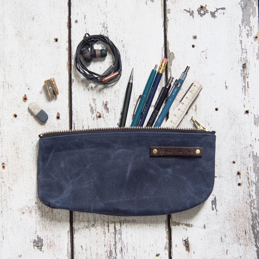 Peg and Awl Medium Pouch - Rook